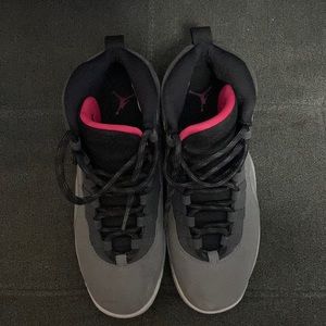 Air Jordans 10 Retro smoke gray 6.5Y